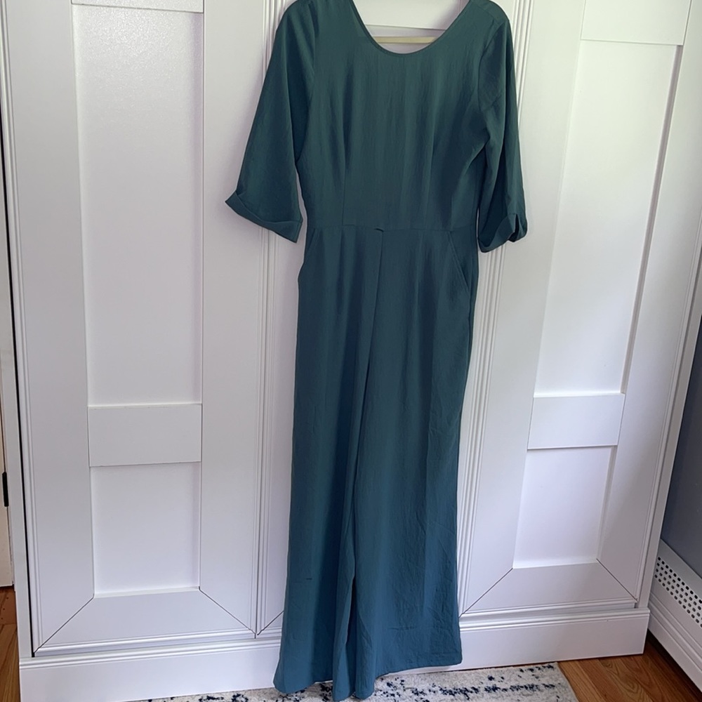 Beautiful Lulus pants suit